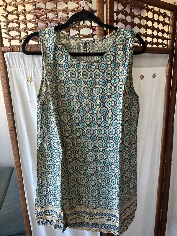 Robe d'été fluide sans manches – Motifs géométriques & ethniques